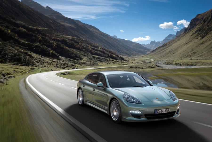  Porsche Panamera Diesel 2011 года  (фото 8 из 37)